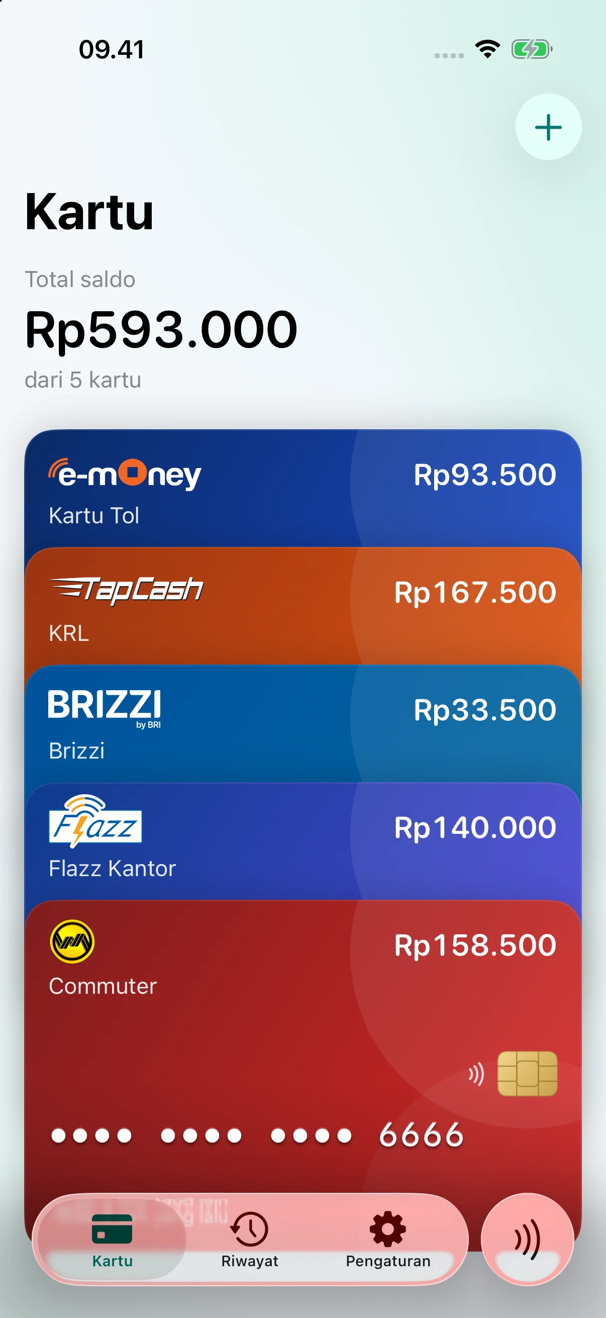 Daftar kartu dan saldo pada aplikasi TapCard di iOS